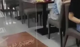 吃奶的视频,宝宝吃奶温馨瞬间